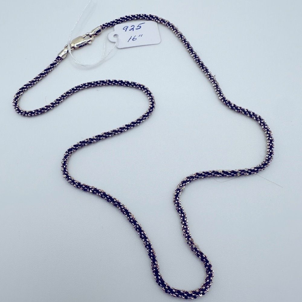 SALE! Beautiful 3mm thick Italy‎ stamped sterling silver chain! 16” long